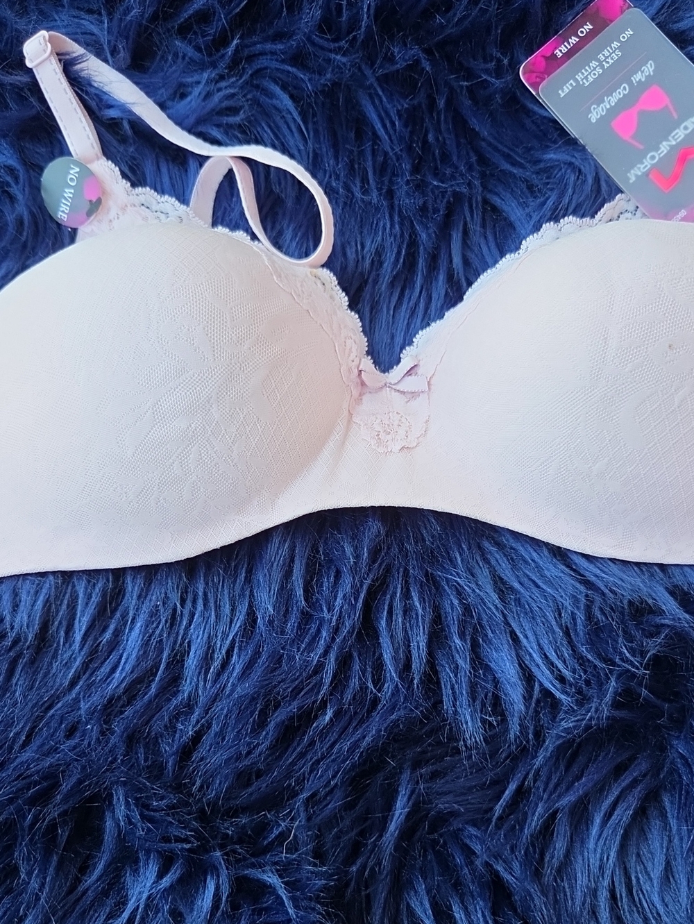 Maidenform Light Pink Lace-Trim Molded T-Shirt Bra